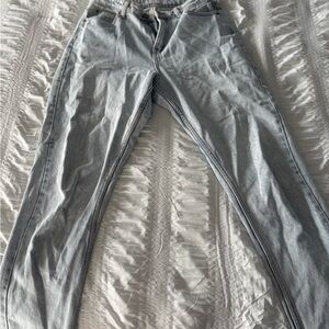 Light Wash Straight-Leg Jeans - Pale Blue